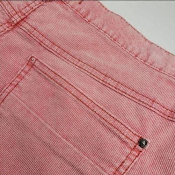 Free People corduroy frayed hem short shorts pink size 27 - Picture 8 of 9